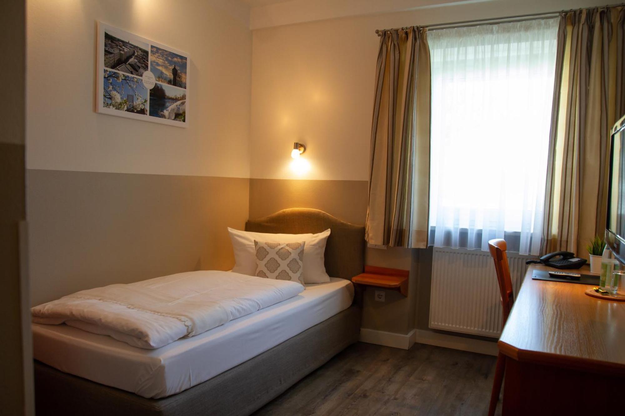 Hotel Bastei Mühldorf Exteriör bild